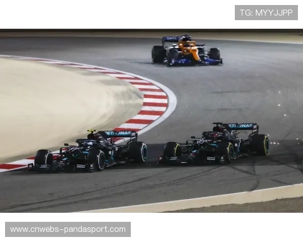 梅赛德斯车队内部动态受关注,拉塞尔频繁要求队友让车引热议